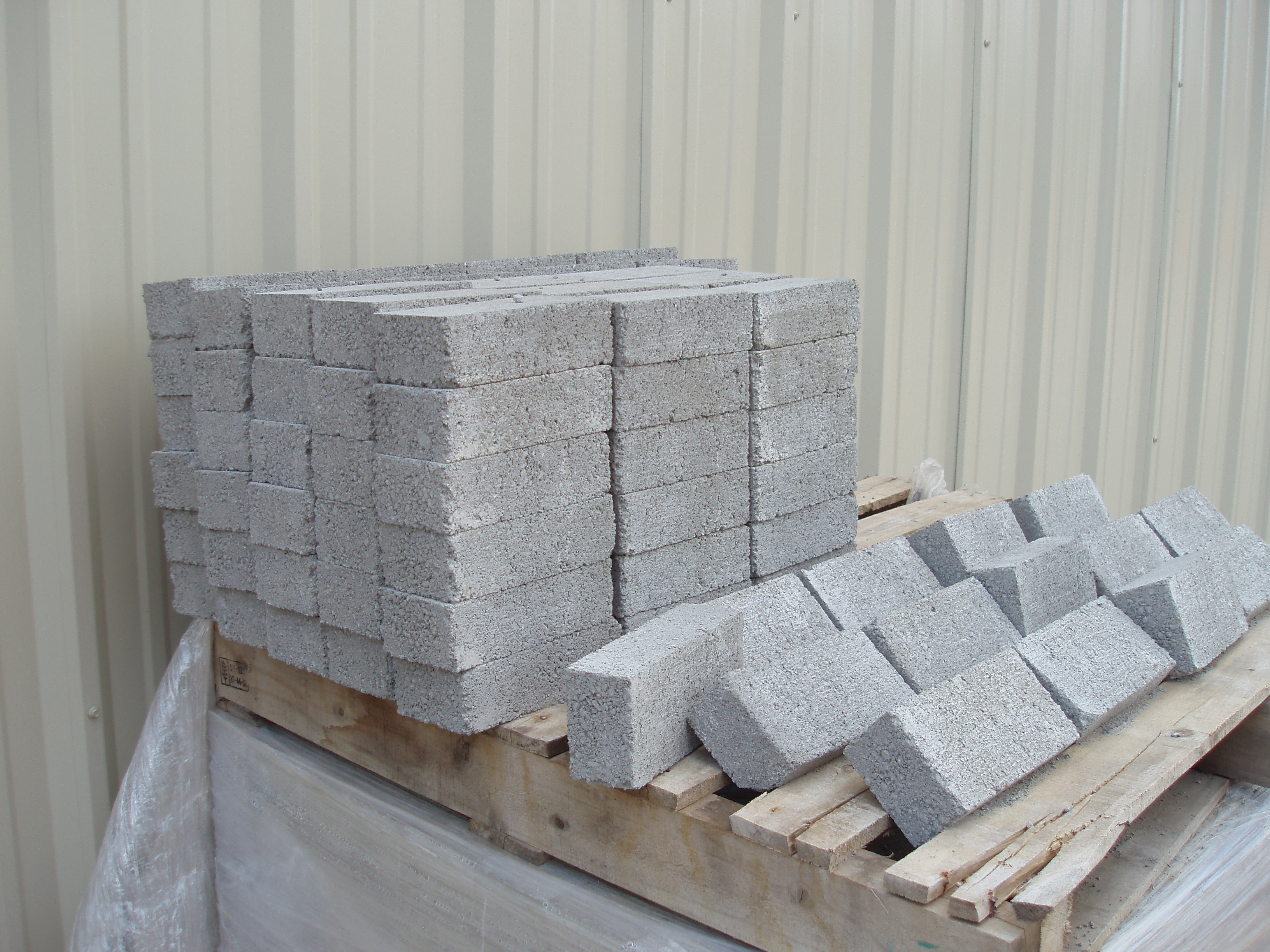 Supports for Wire Mesh and Rebar - Concrete Bricks